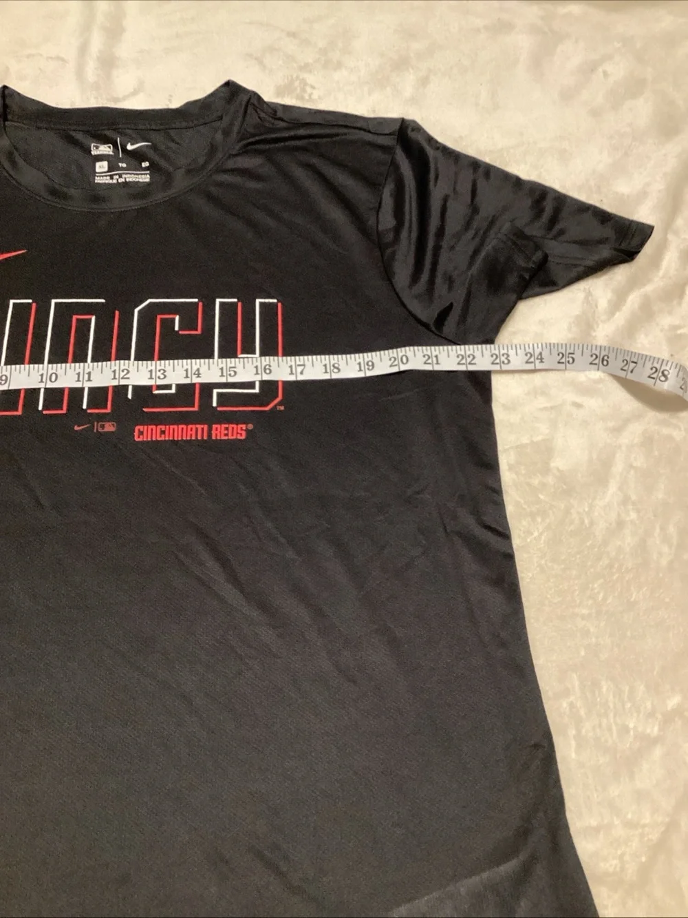 Nike Black Short-Sleeve 'CINCY' Graphic Tee with Red Accents